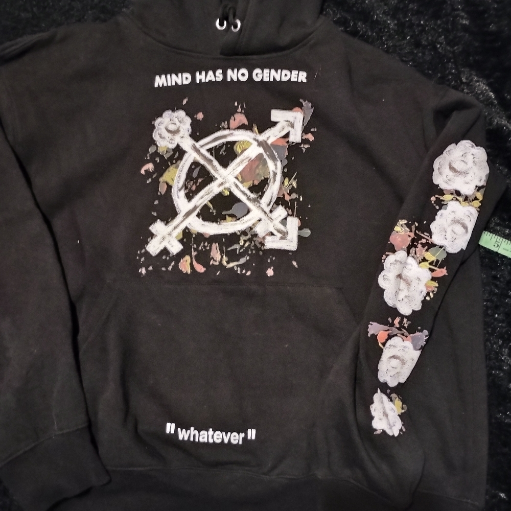 Black Graphic Sweatshirt